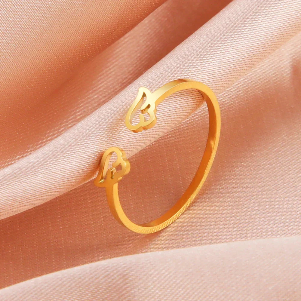 Women's angel wings ring in gold
