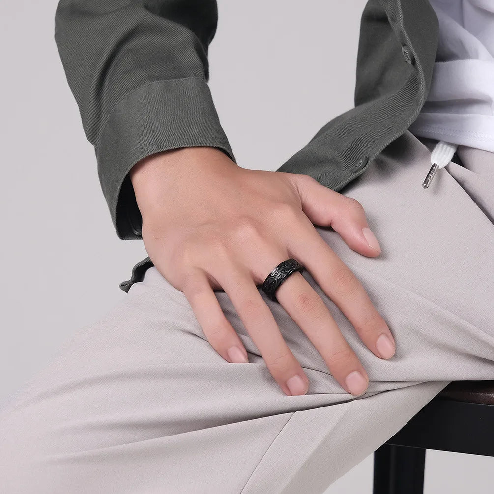 Anti-Stress Spinning Ring Eye Black