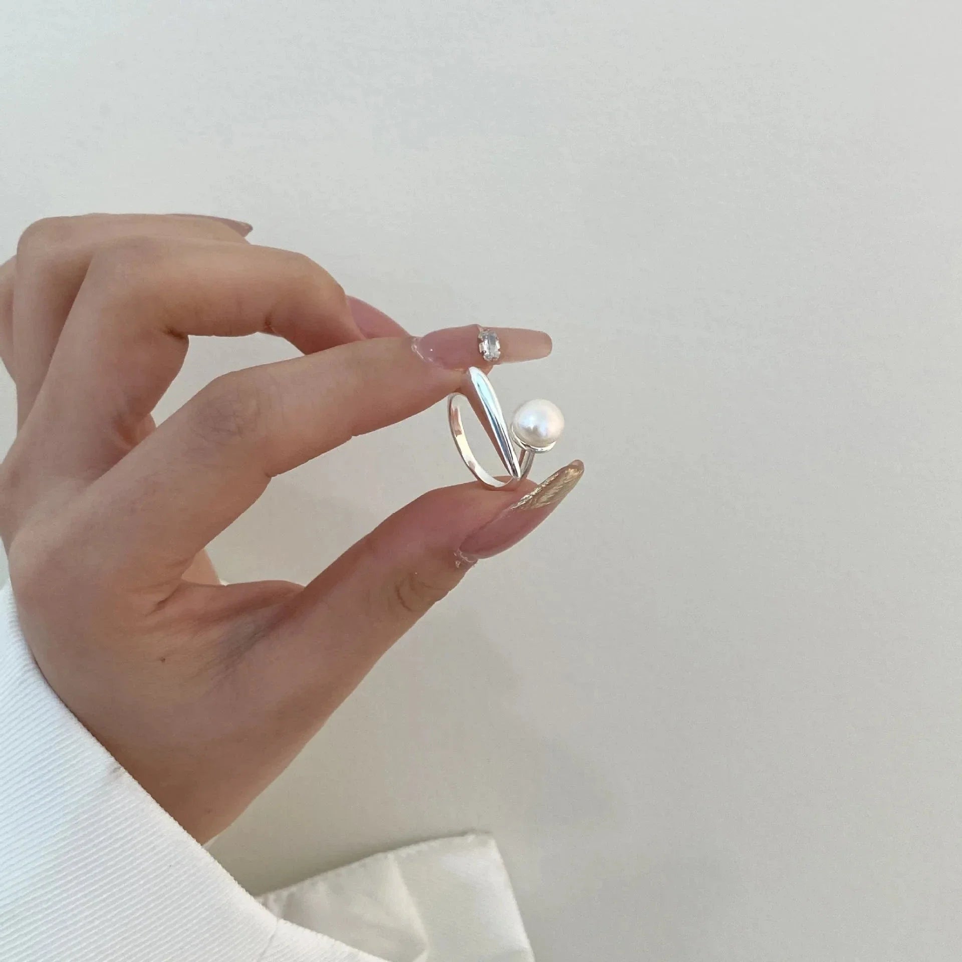 Charming Ring with Pearl for Women