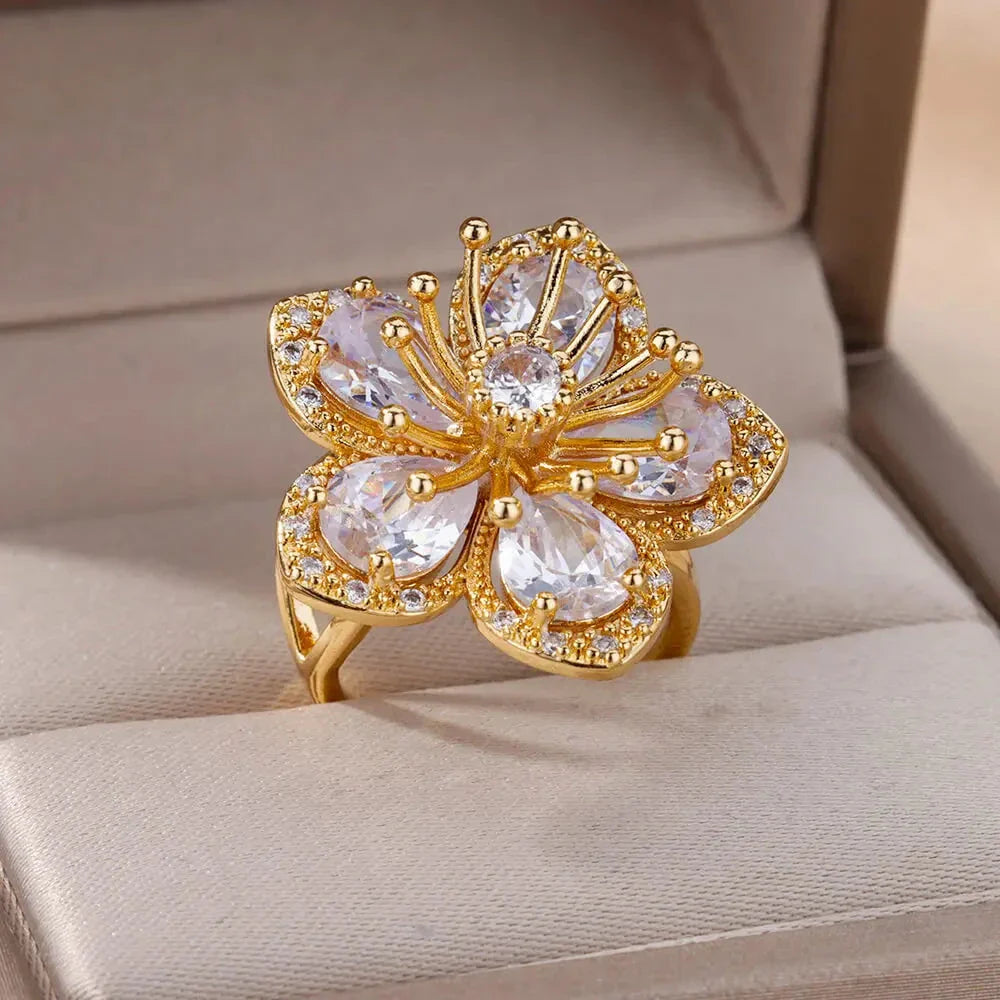 5-Petal Flower Band Ring in White Zircon