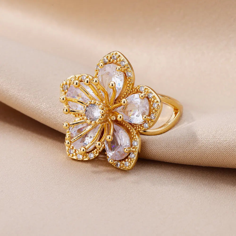 5-Petal Flower Band Ring in White Zircon