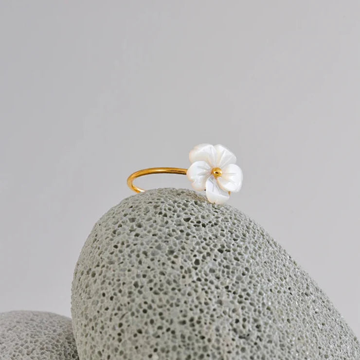 Daisy Flower Band Ring
