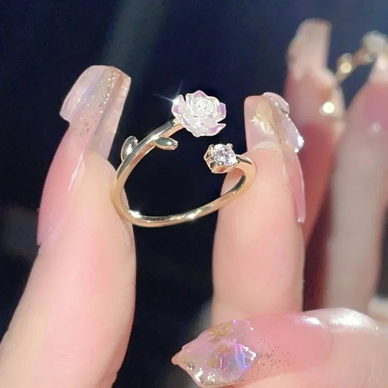 Tulip Flower Band Ring in Zircon