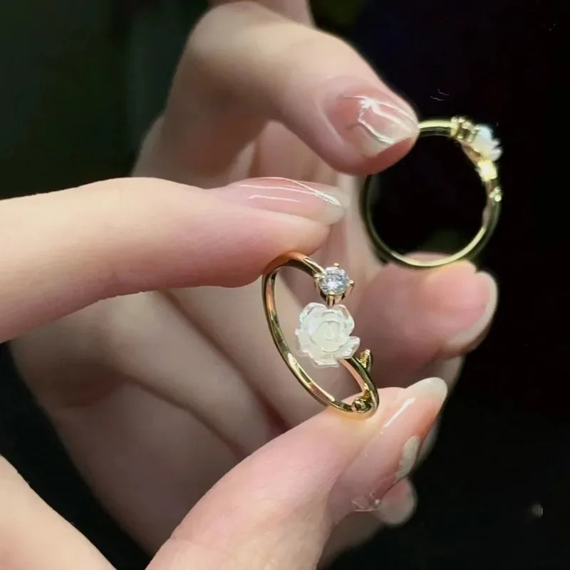 Tulip Flower Band Ring in Zircon