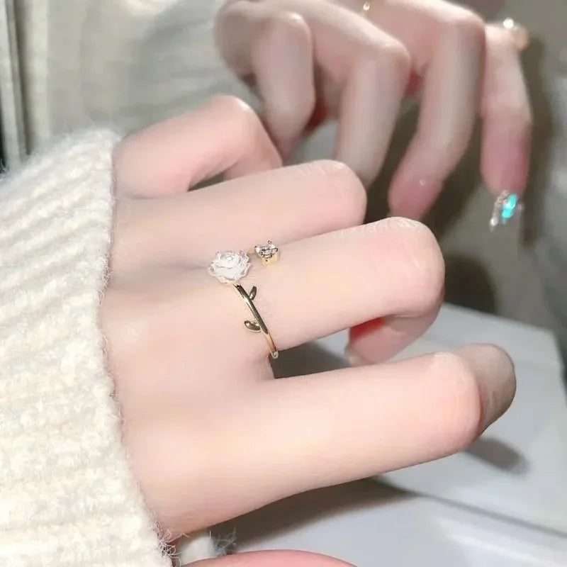 Tulip Flower Band Ring in Zircon