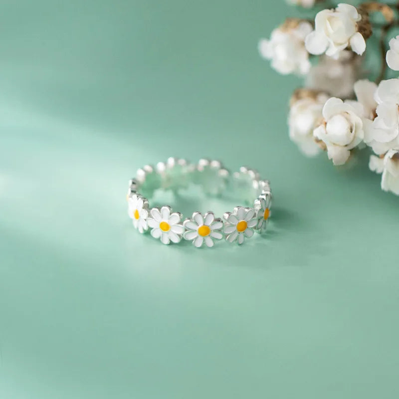 Daisy Flower Band Ring