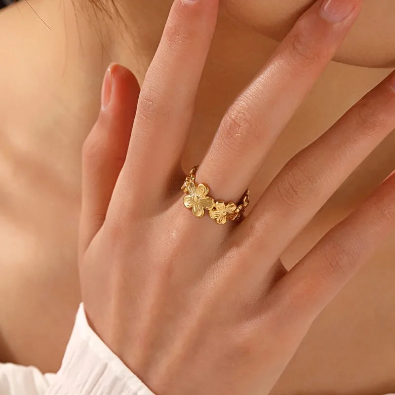 Golden Flower Band Ring