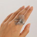 Ring Large Delicate Flower Silver