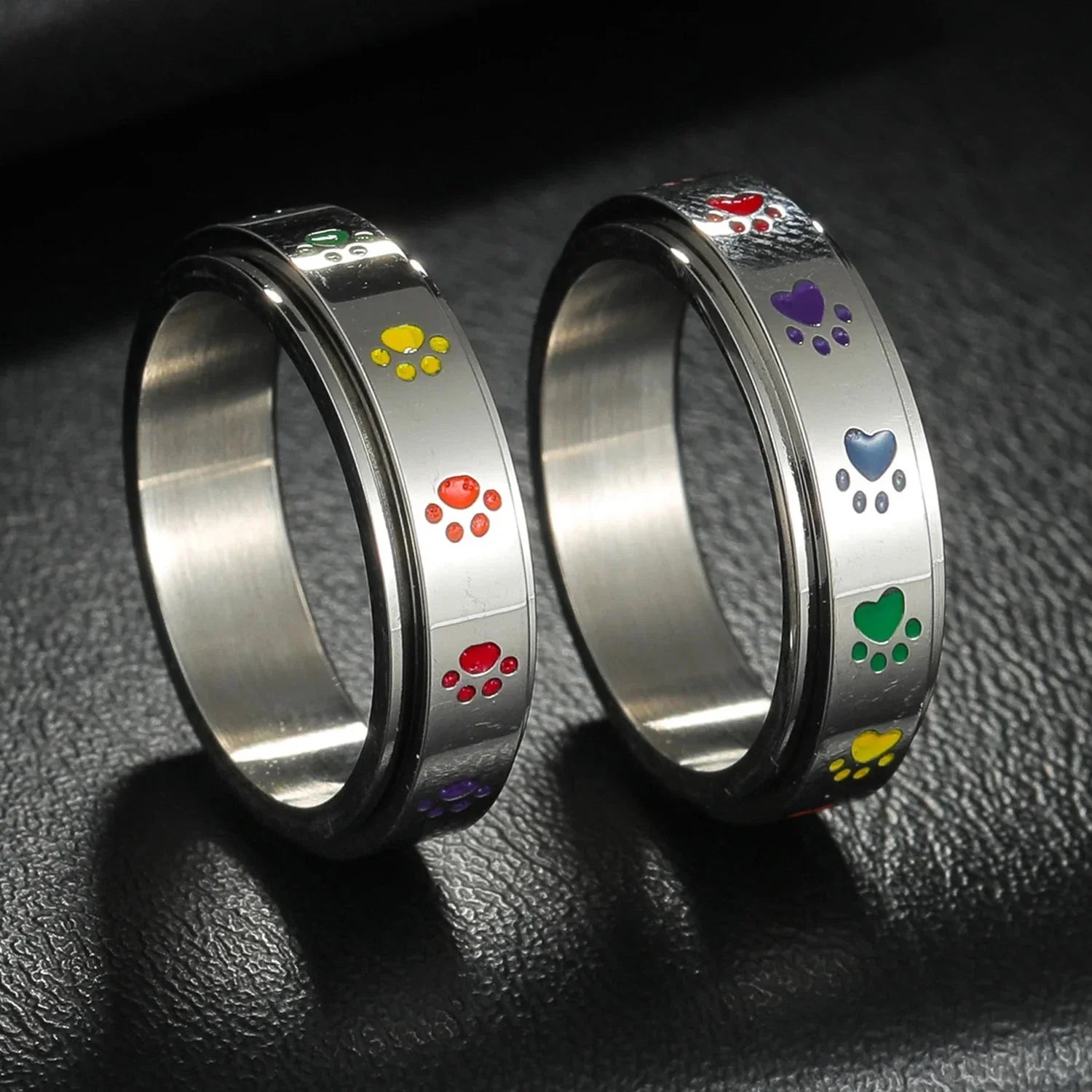 Spinning Anti-Stress Ring with Hearts or Paws paws