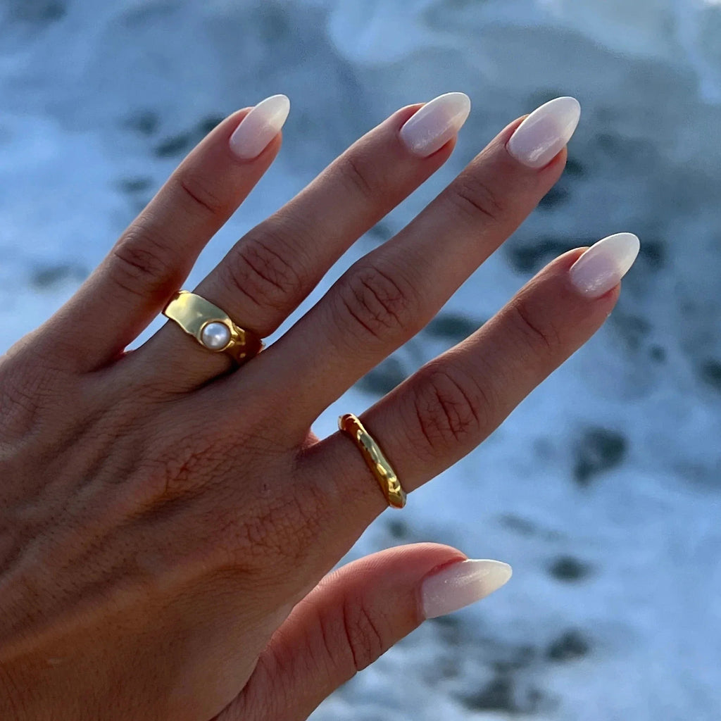 Women's Band Ring with Pearl