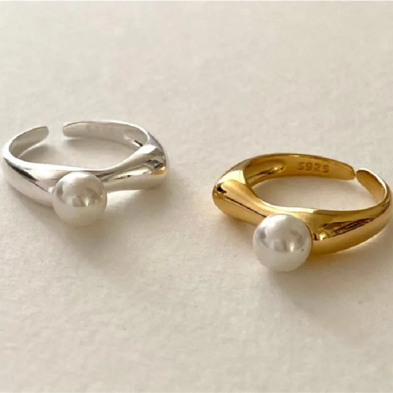 Ring for Women with White Pearl silver