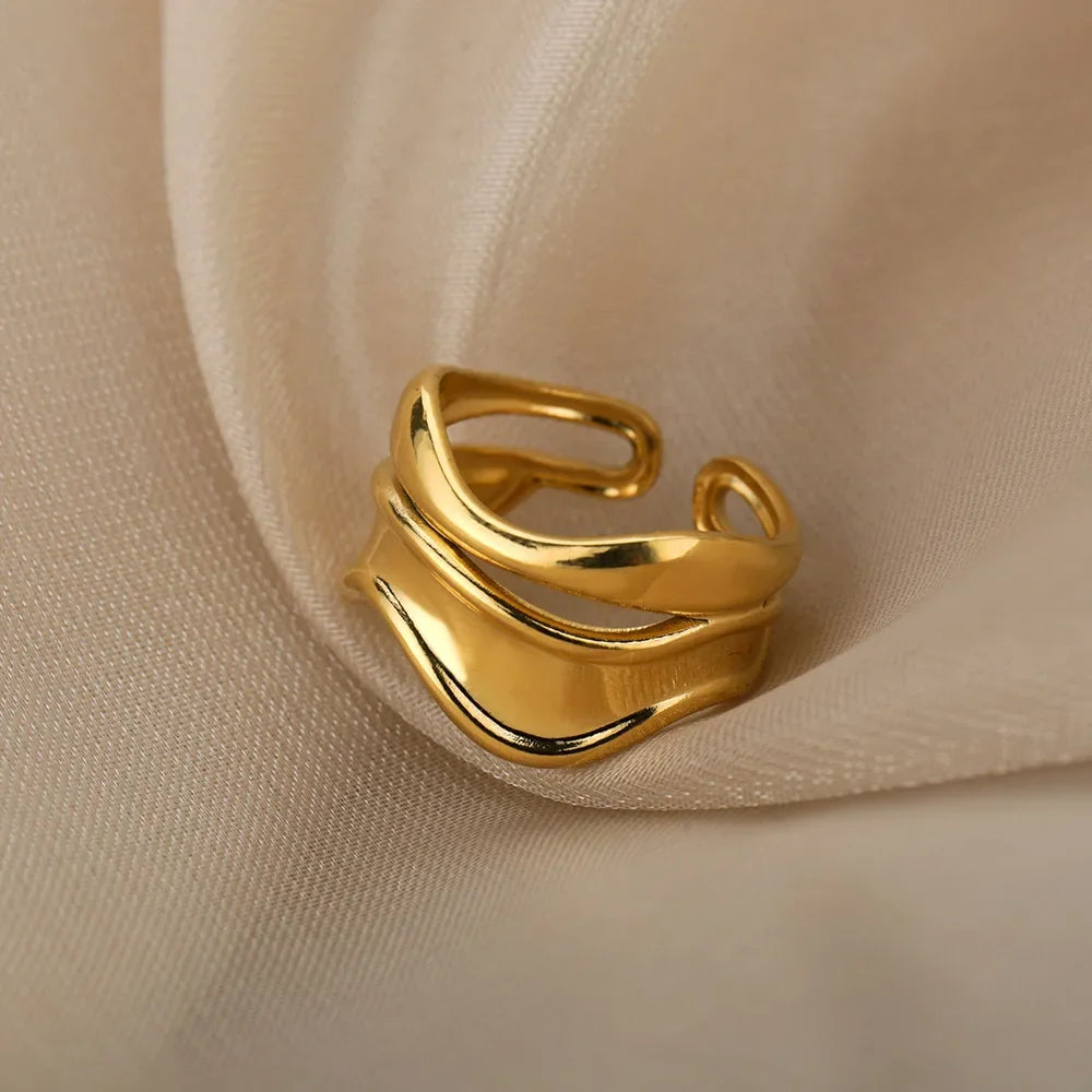 Water Drop Style Ring in Gold