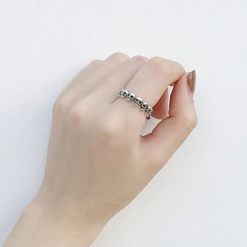 Skull Heads Band Ring
