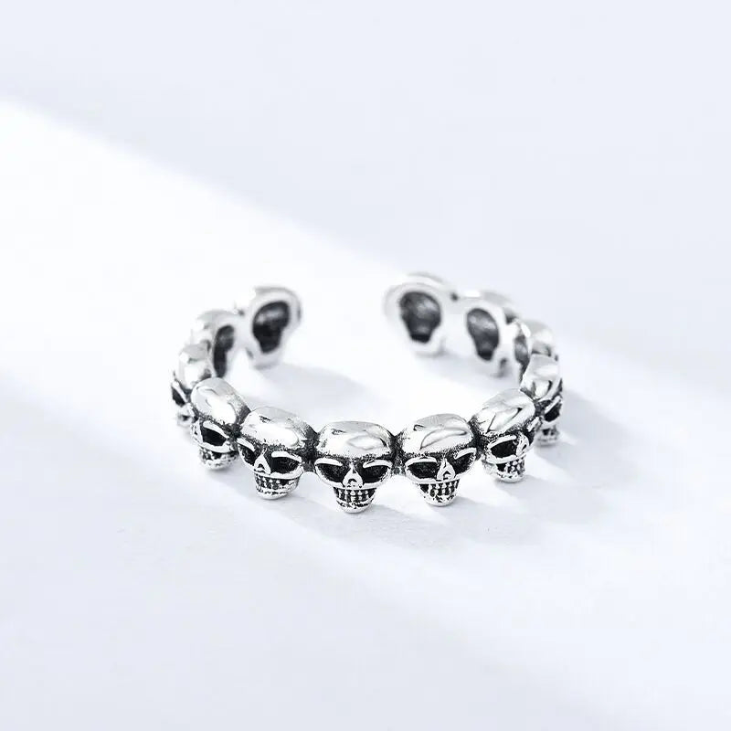 Skull Heads Band Ring