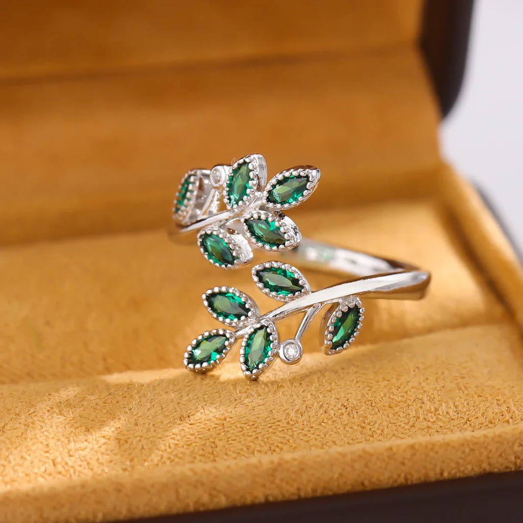 Ring with Autumn Green Leaves