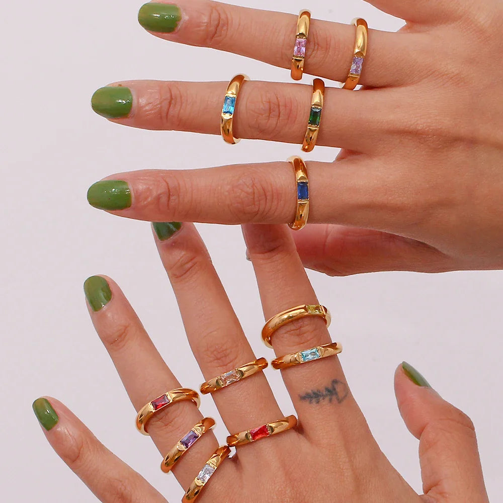 Women’s set birthstone ring
