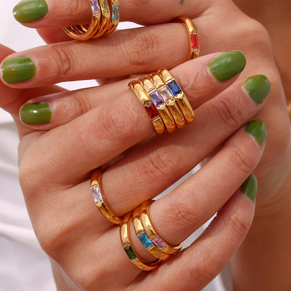 Women’s set birthstone ring
