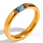 Women’s set birthstone ring for December