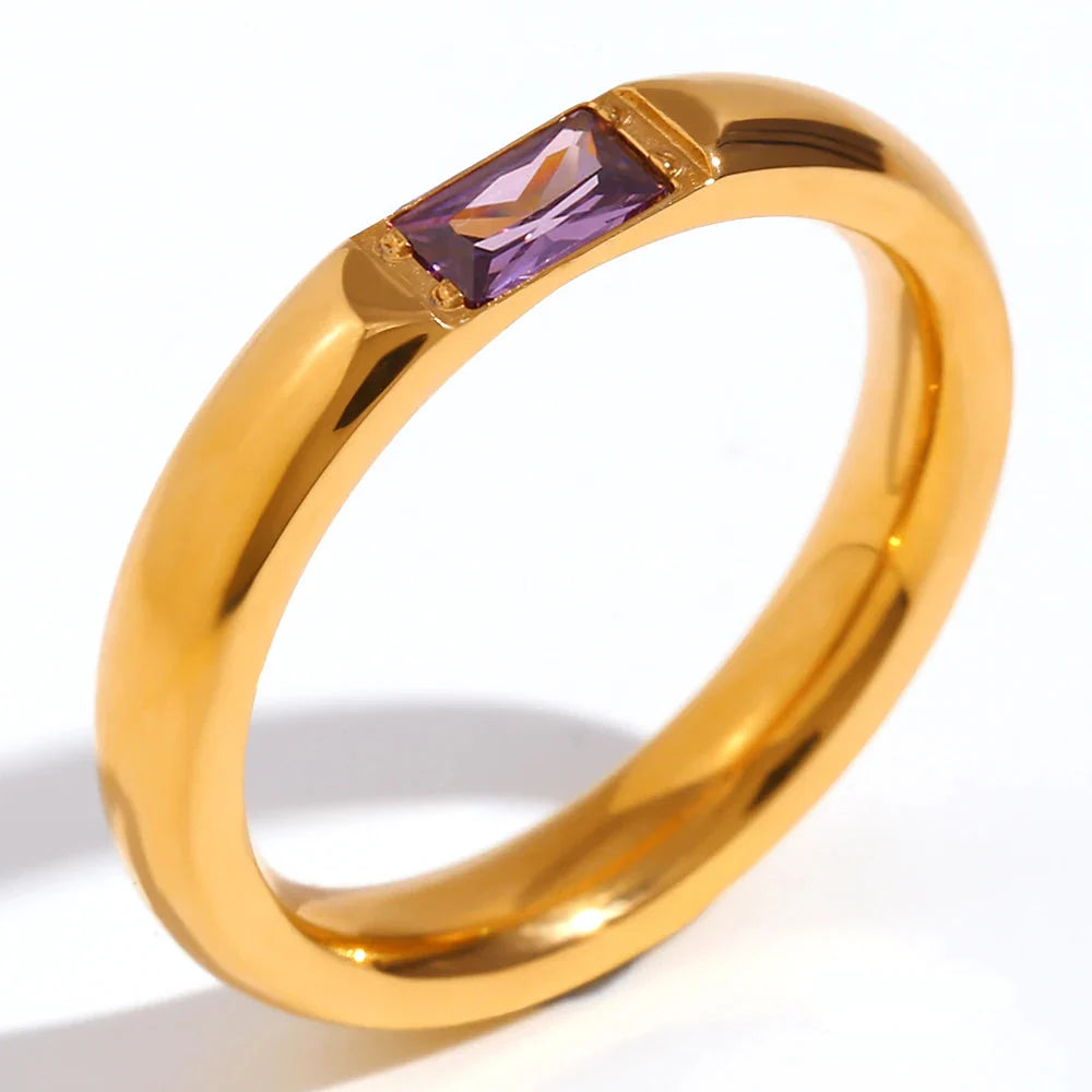 Women’s set birthstone ring for February