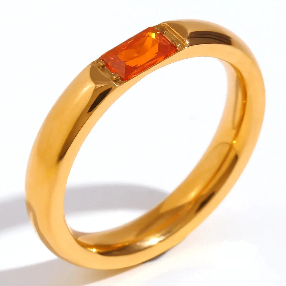 Women’s set birthstone ring for July 