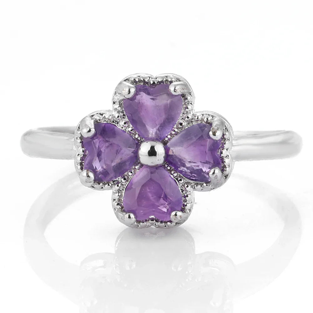 Ring with Four-Leaf Clover in Amethyst Stone