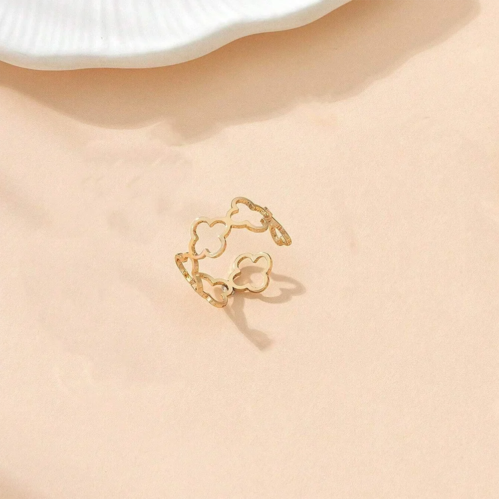 Lucky Four-Leaf Clover Ring in Gold