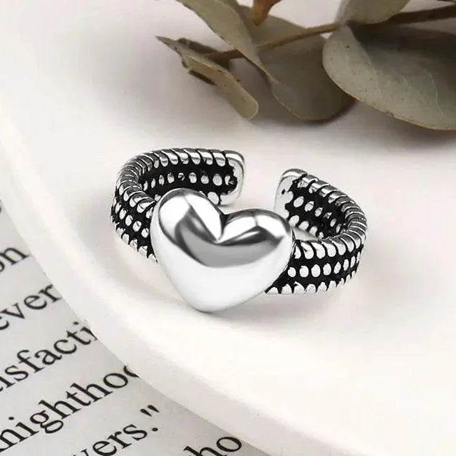 Retro Heart Ring for Women