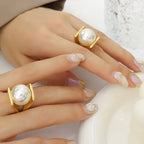 Retro-Style Women's Ring with Large White Pearl Gold