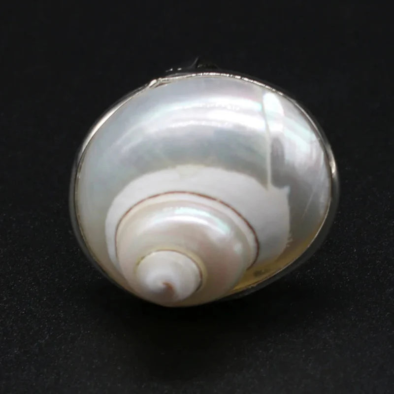 Mother-of-Pearl Seashell Ring
