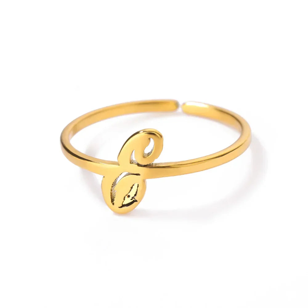 Personalized thin ring with initial e
