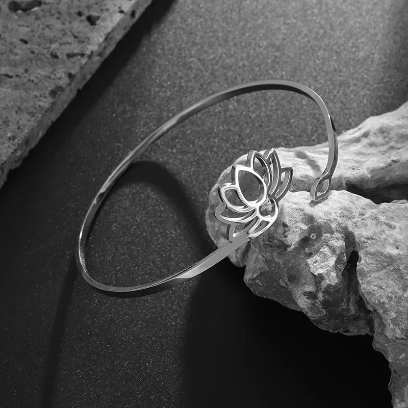 Fine Lotus Flower Women’s Silver Ring