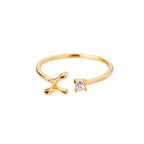 Fine ring for women personalized with initial l