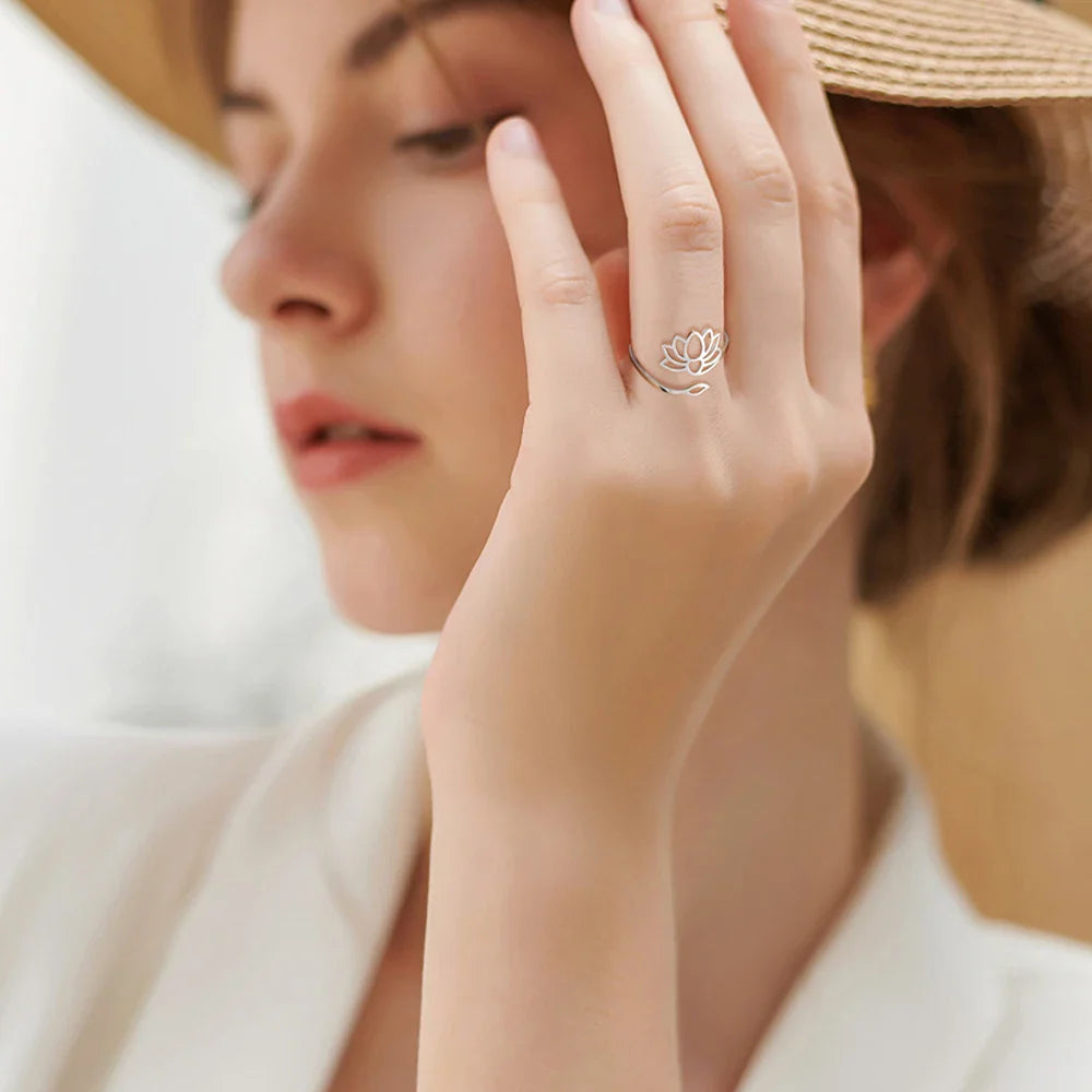 Women's Lotus Flower Ring silver