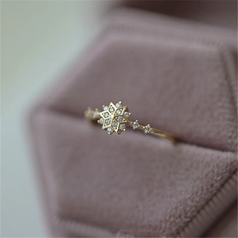 Women's Snowflake Ring Winter Gold