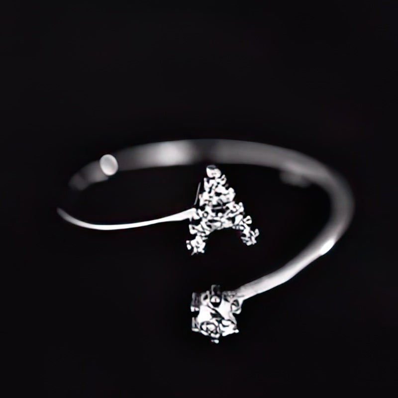 Initial ring for women - letter
