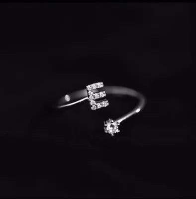 Women's initial ring e