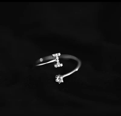 Women's initial ring i