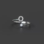 Women's initial ring o