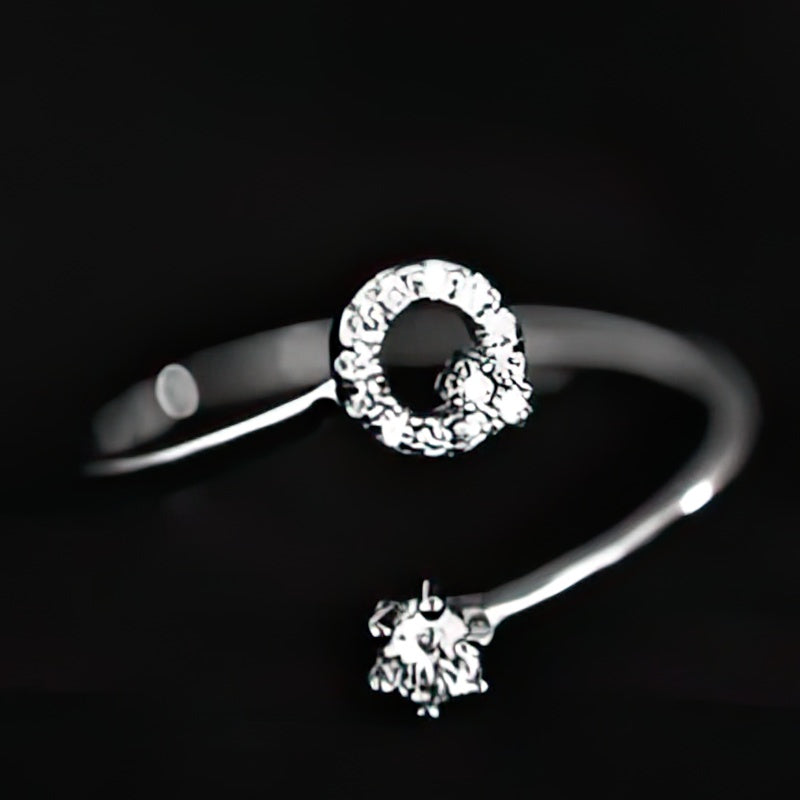 Initial ring for women - letter