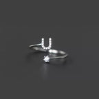 Women's initial ring u