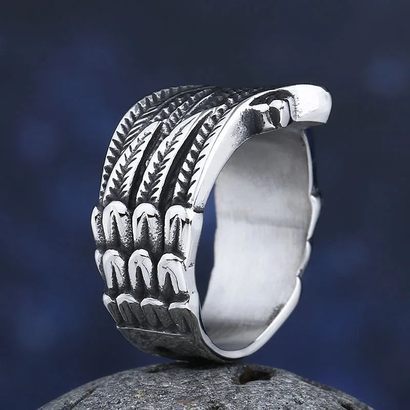 Aged feather motif ring