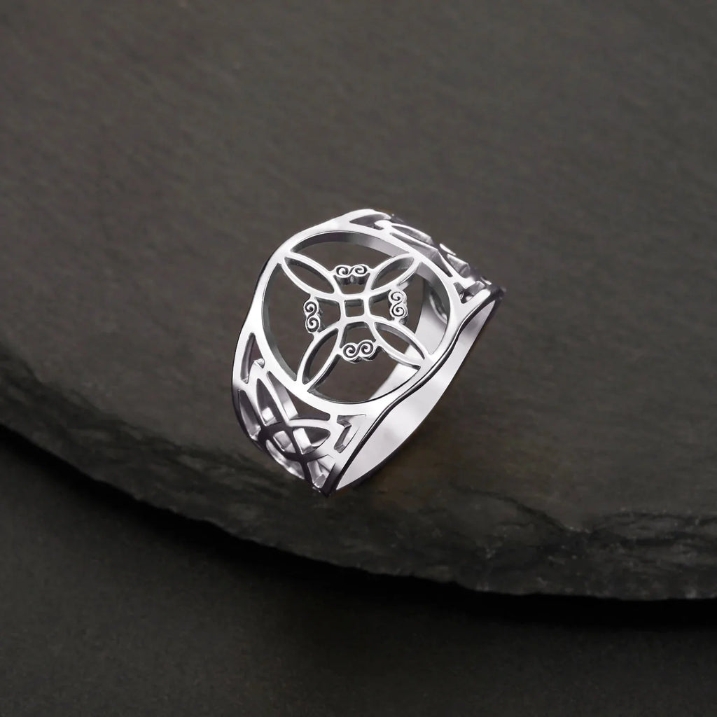 Women's Witch's Knot Protection Ring Wiccan silver