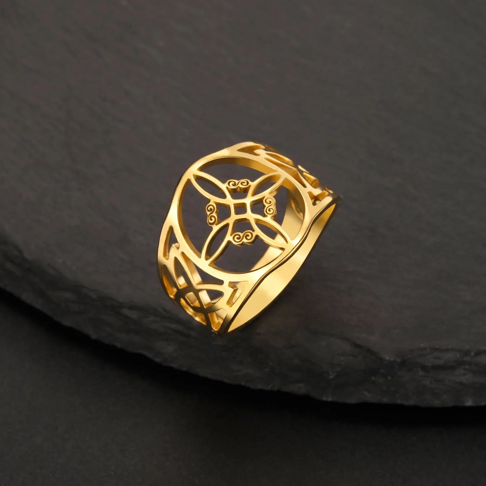 Women's Witch's Knot Protection Ring Wiccan gold