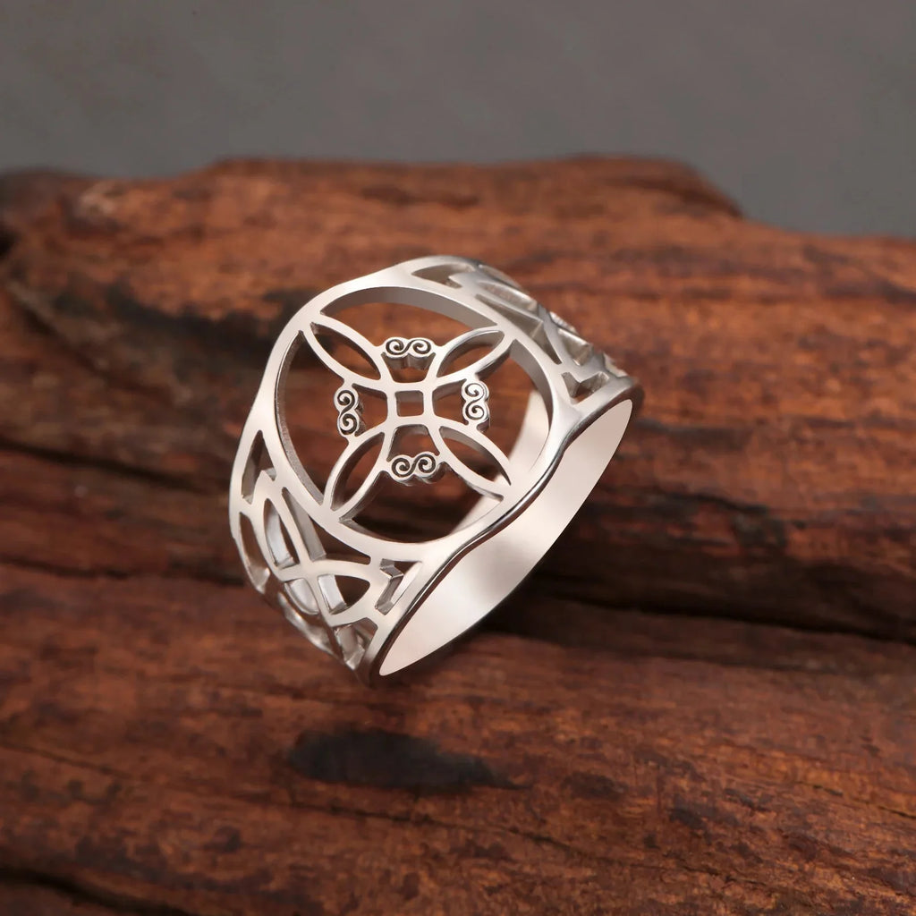 Women's Witch's Knot Protection Ring Wiccan silver
