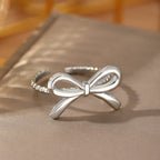 Women's bow ring in silver