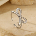 Women's bow ring in silver