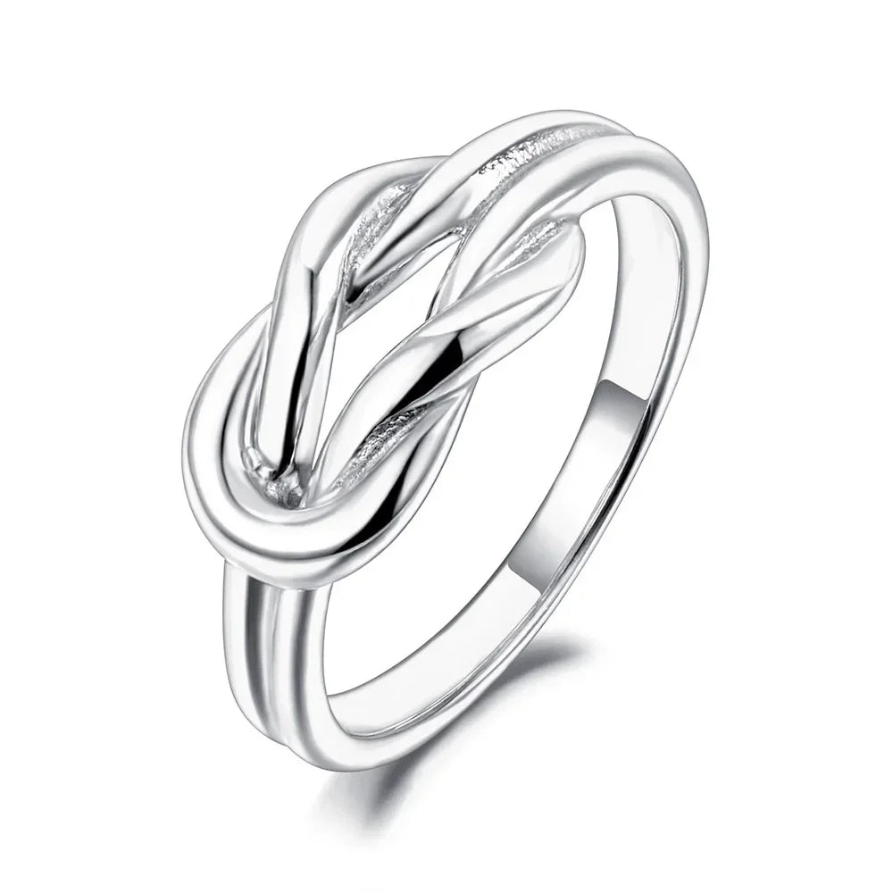Women's knot ring in silver