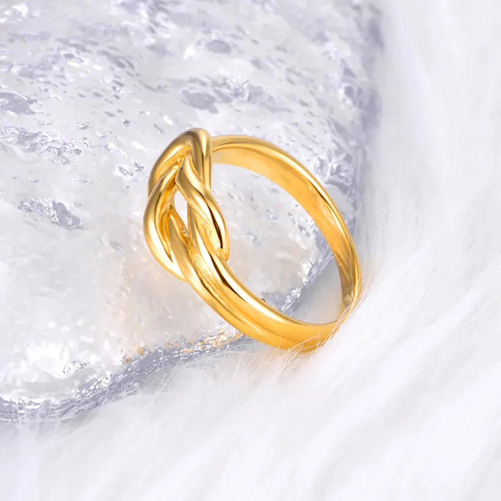 Women's knot ring in gold