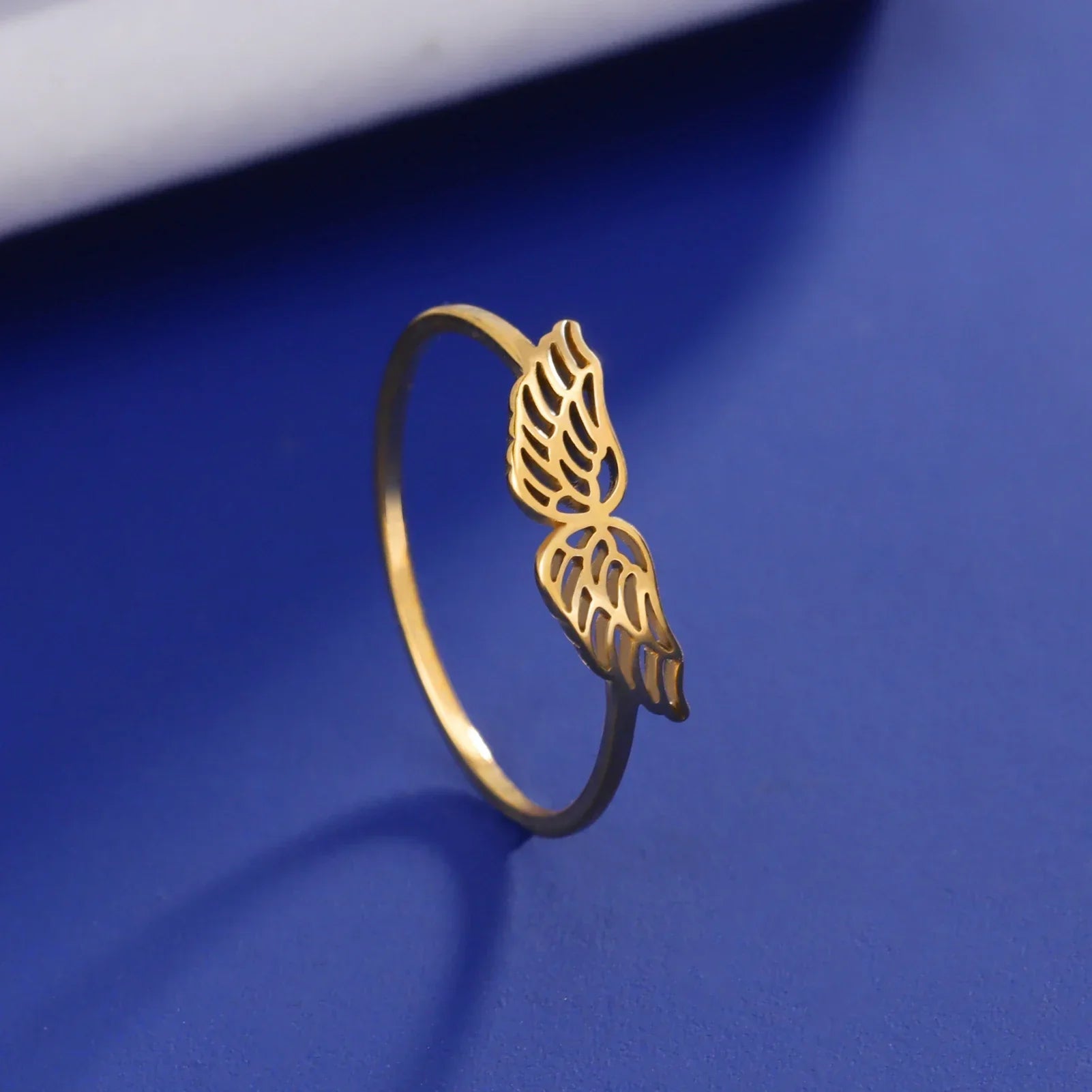 Women's angel wings gold ring