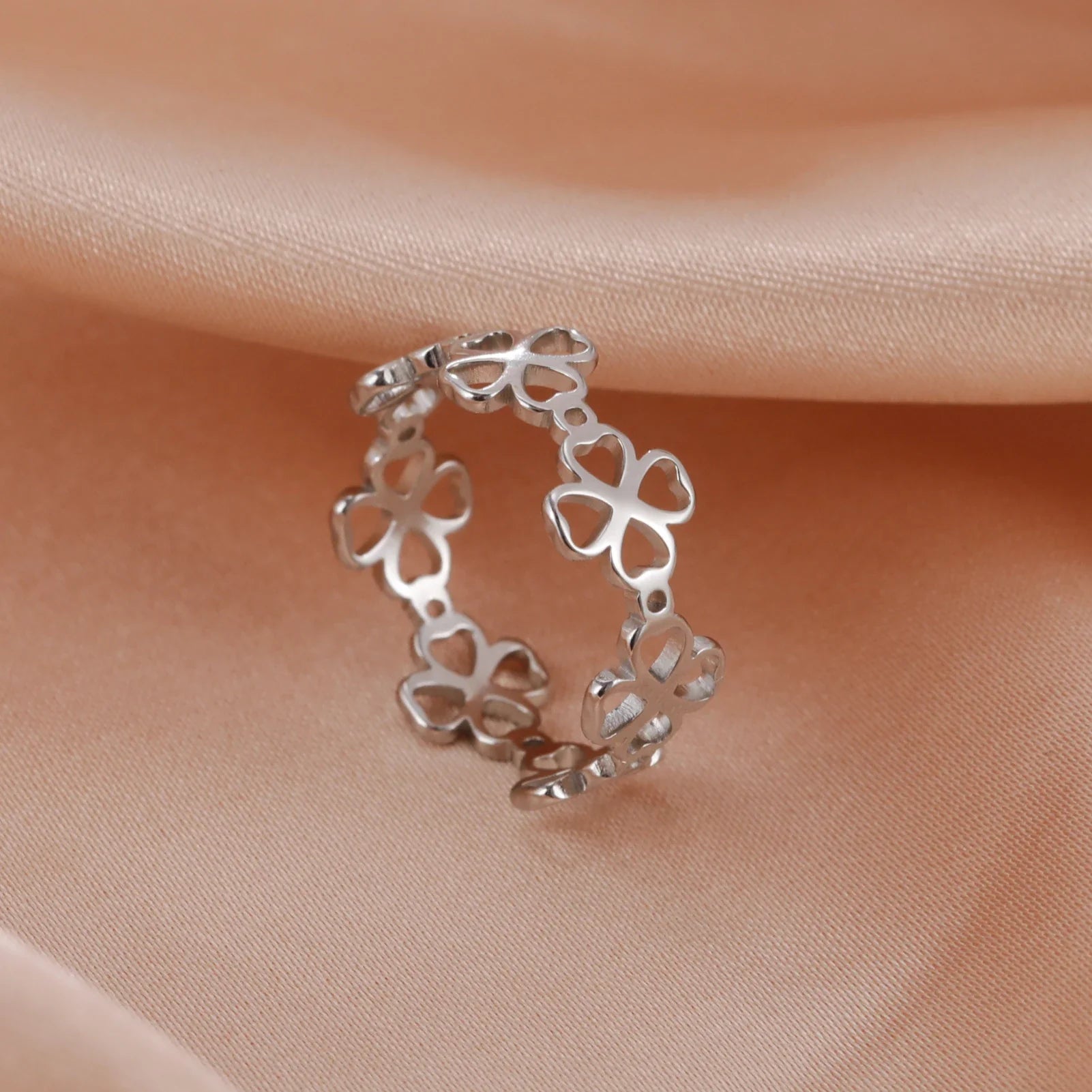 Retro Ring with 4-Leaf Clovers for Women Silver